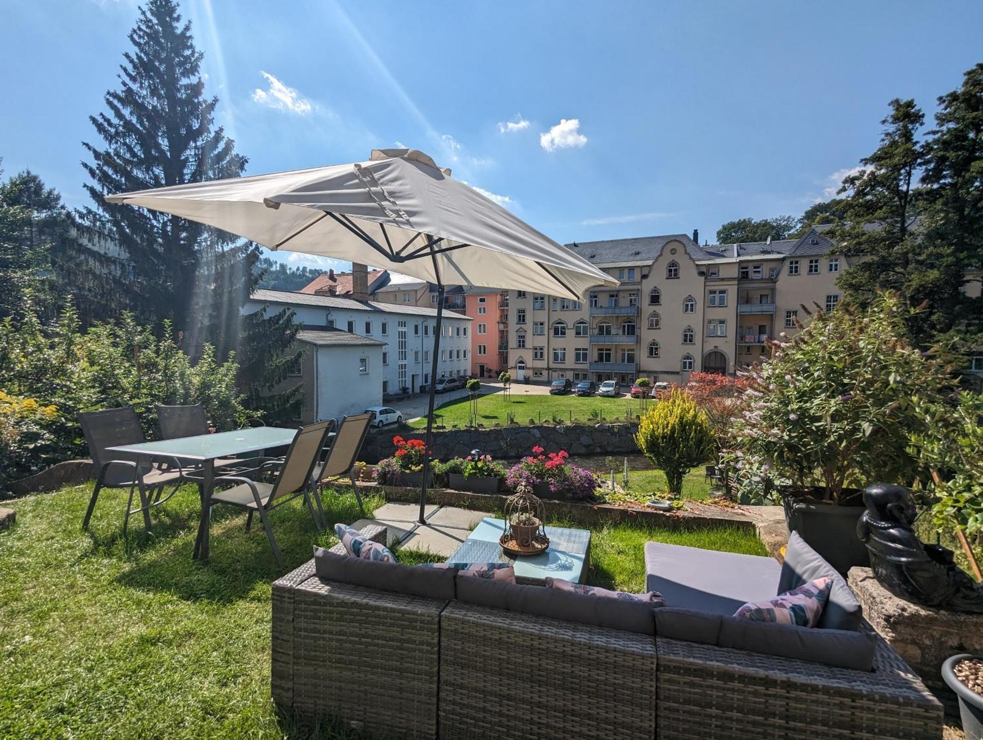 Ferienwohnung Zi2 - Urlaubsmagie - Whirlpool, Sauna Und Garten Sebnitz Exterior foto