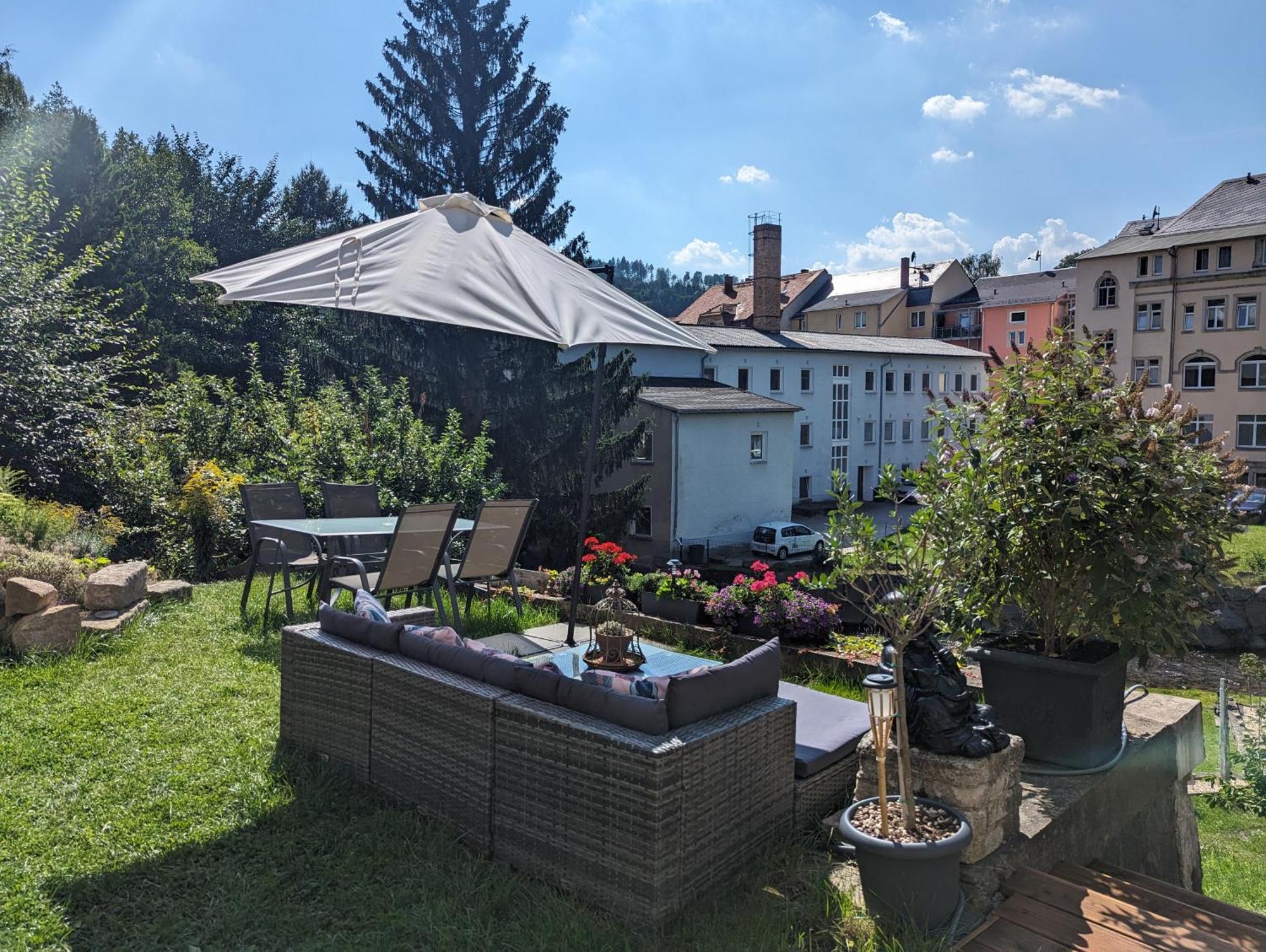 Ferienwohnung Zi2 - Urlaubsmagie - Whirlpool, Sauna Und Garten Sebnitz Exterior foto