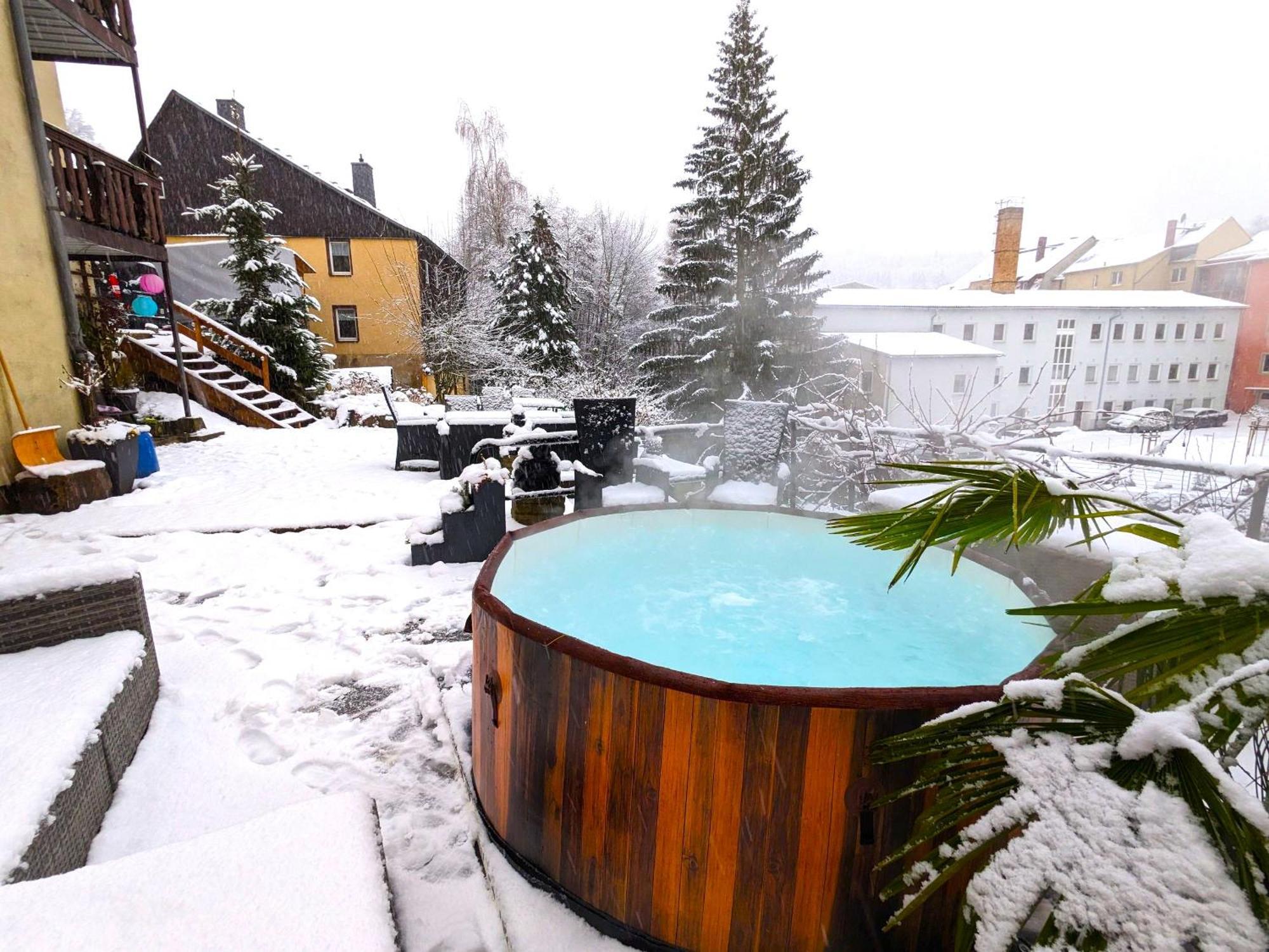 Ferienwohnung Zi2 - Urlaubsmagie - Whirlpool, Sauna Und Garten Sebnitz Exterior foto