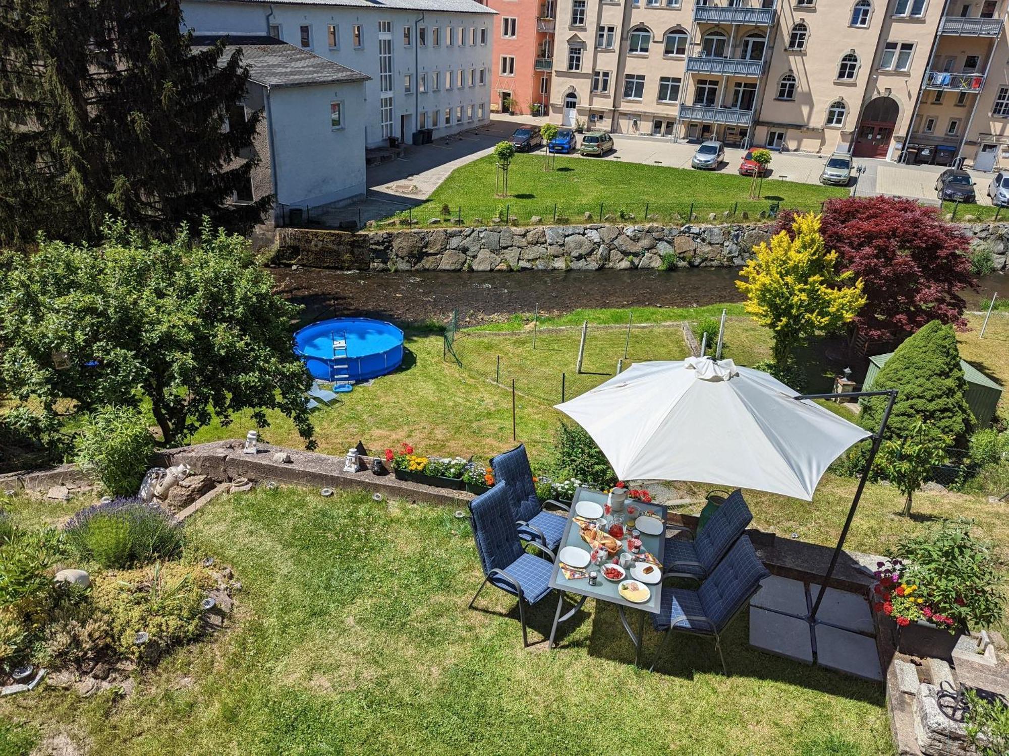 Ferienwohnung Zi2 - Urlaubsmagie - Whirlpool, Sauna Und Garten Sebnitz Exterior foto